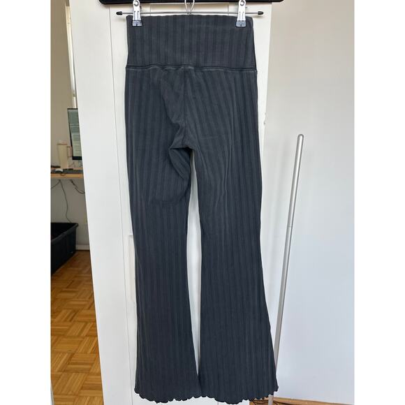 Aerie Offline Original OG Ribbed Flare Gray Pinstripe Ruffle, Size S, EUC - Picture 3 of 4